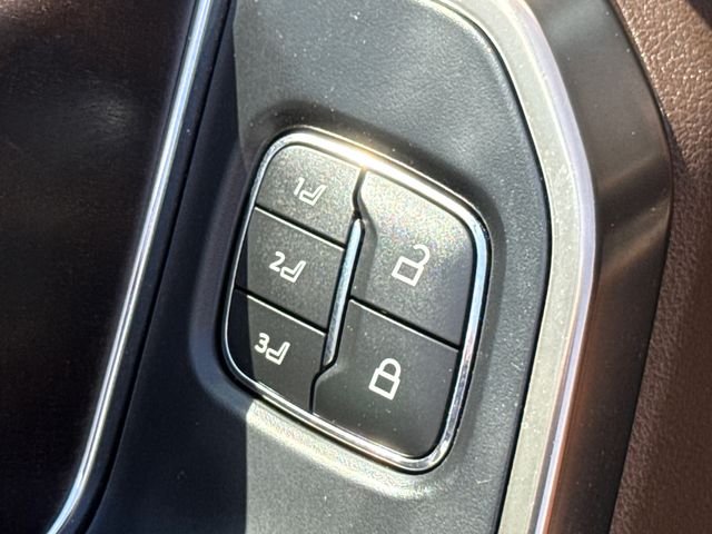 Used 2021  Ford King Ranch image 21
