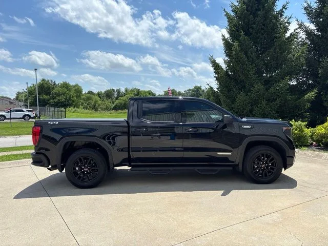 Used 2026 Onyx Black GMC Elevation image 6