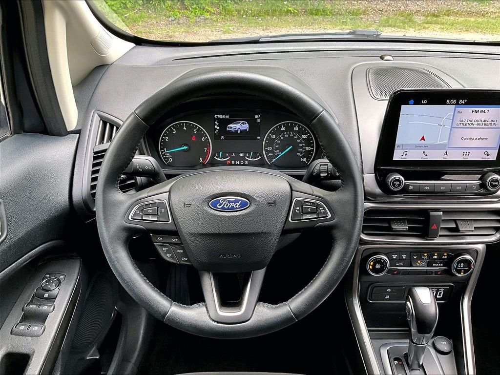 Used 2019 Shadow Black Ford SE image 17