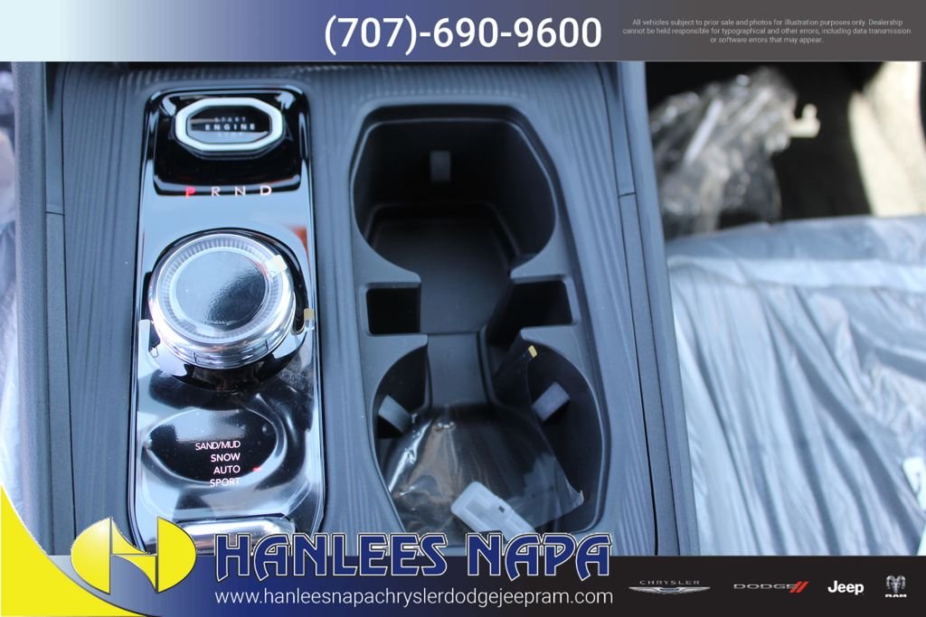New 2026 Hydro Blue Pearl-Coat Exterior Paint Jeep Overland image 24