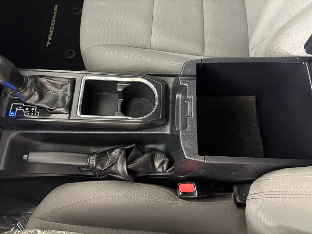 Used 2018 Gray Toyota SR image 32
