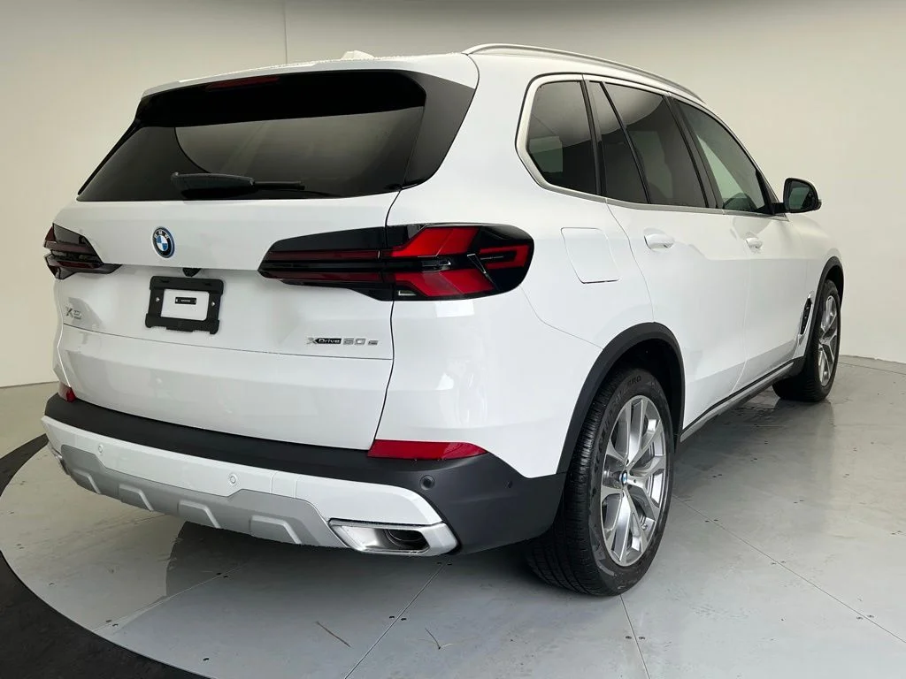 New 2026 Alpine White BMW xDrive50e image 3