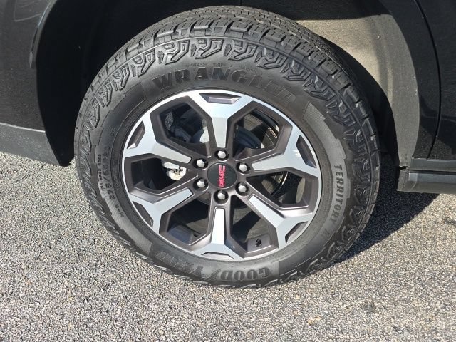 Used 2025 Onyx Black GMC AT4 Ultimate image 11