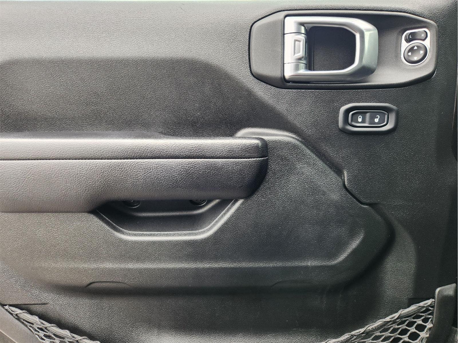 Used 2024 Black Clearcoat Jeep Rubicon image 24