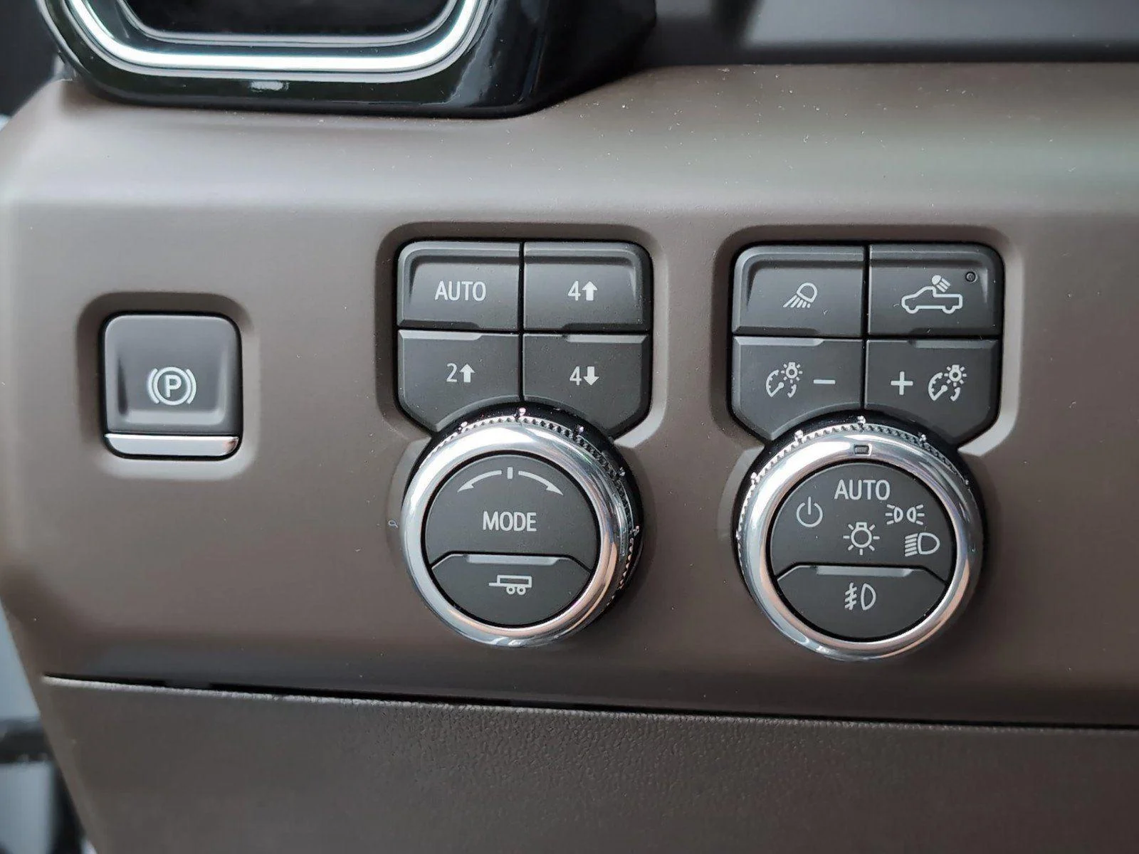 New 2026 Glacier White Tricoat GMC Denali image 32