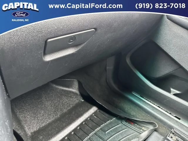 Used 2016 White Ford Sport image 27