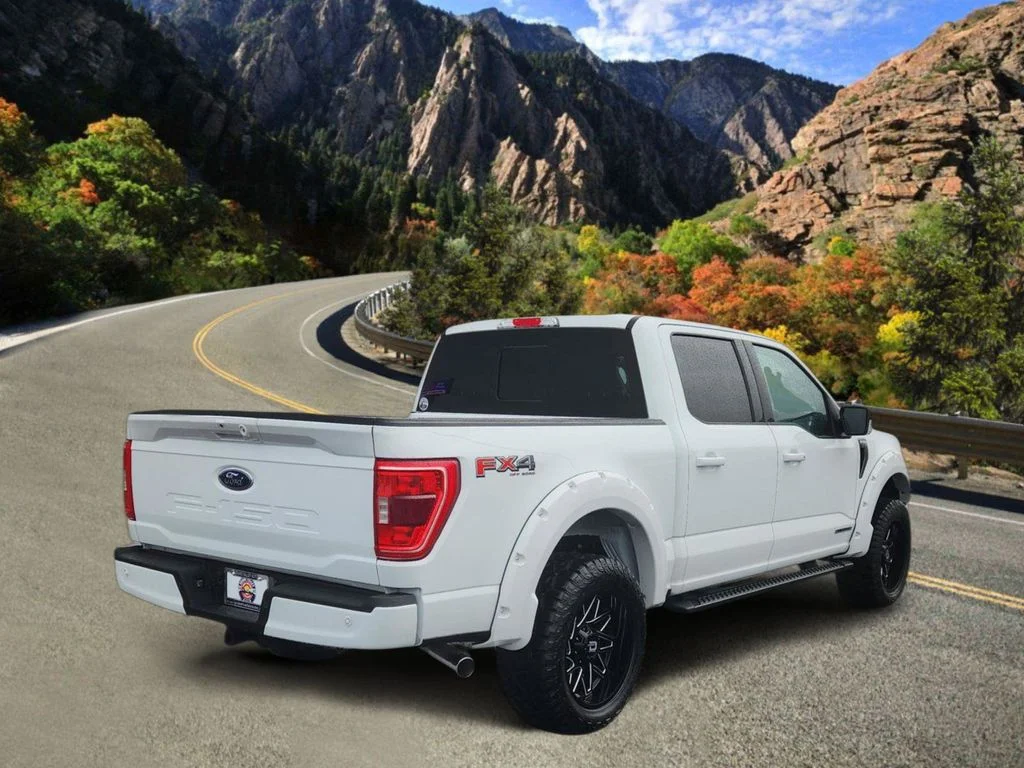 Used 2023 White Ford XLT image 3