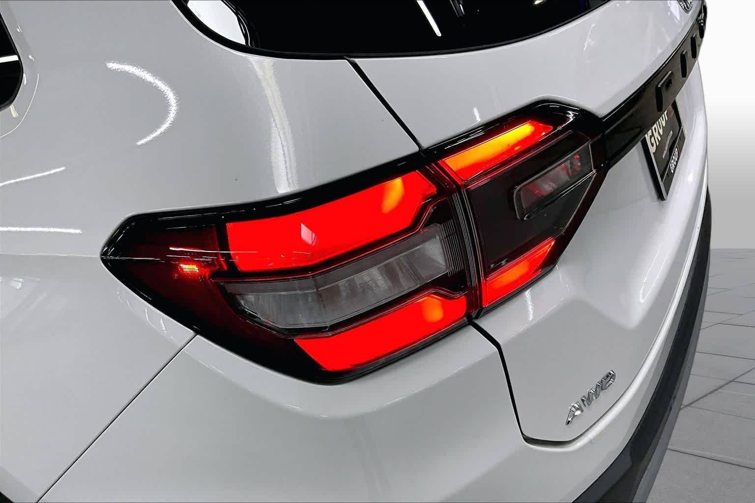 Used 2025 Platinum White Pearl Honda Touring image 28
