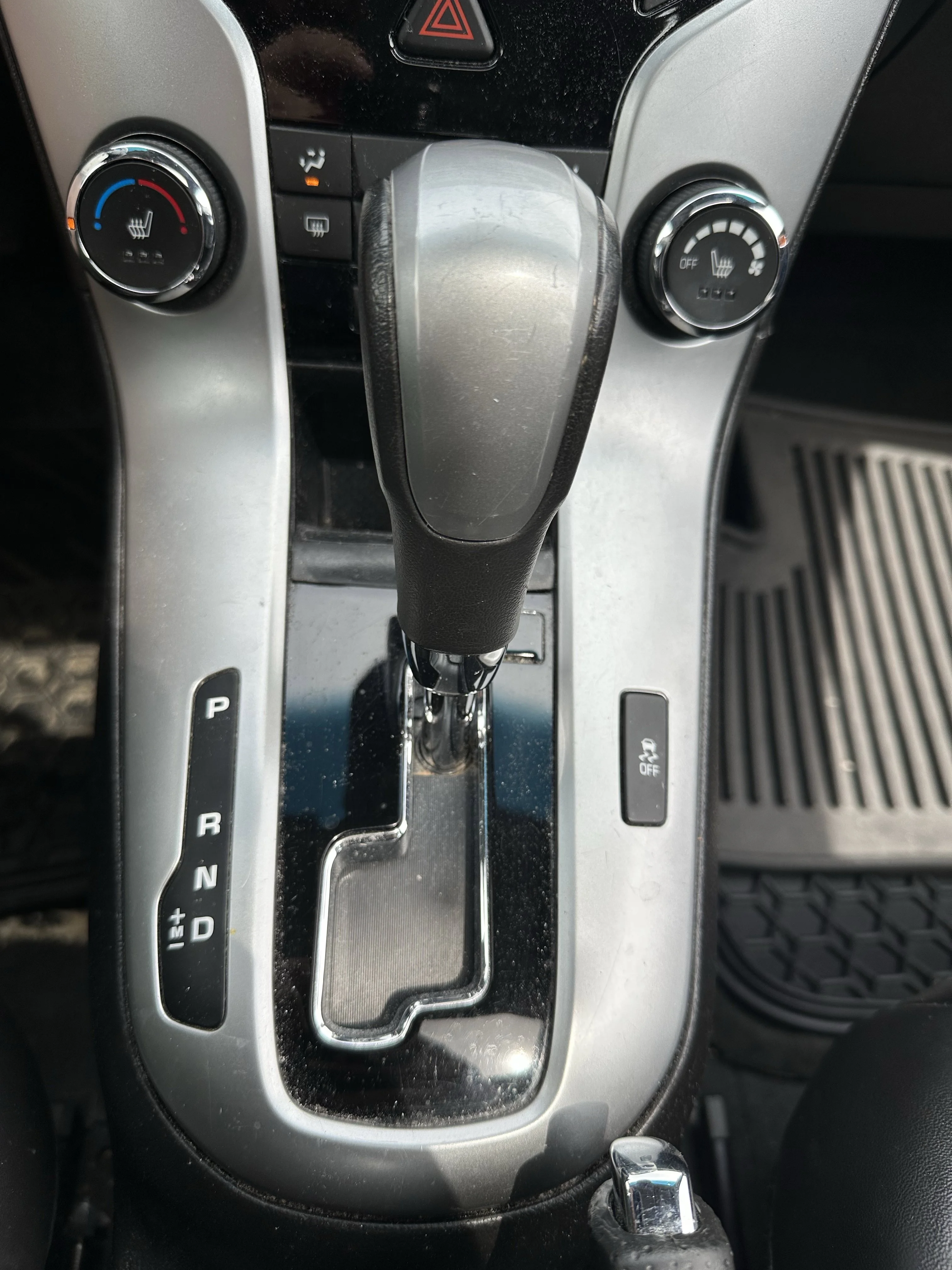 Used 2015 Black Chevrolet 2LT image 16