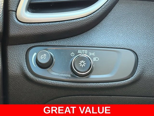 Used 2017 White Chevrolet LS image 19