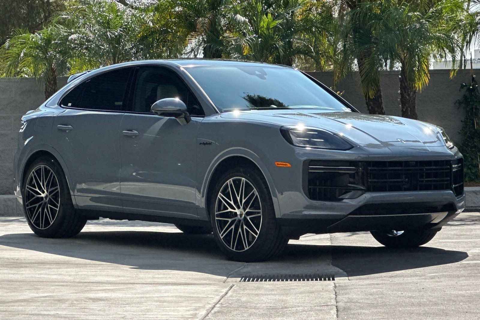 2026 Porsche Cayenne Coup Turbo E-Hybrid - Photo 10