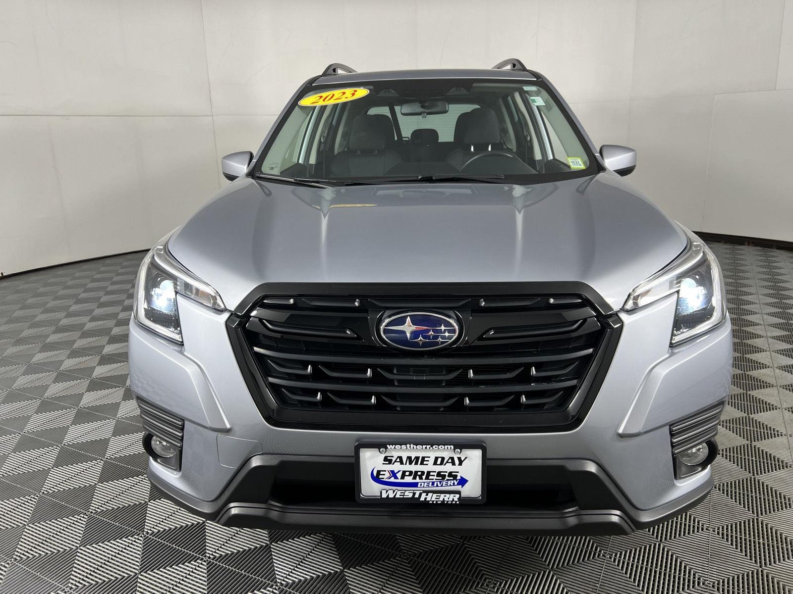 Used 2023 Ice Silver Metallic Subaru Premium image 23