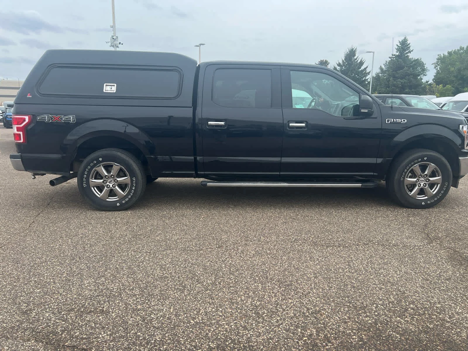 Used 2020 Agate Black Metallic Ford XLT image 8