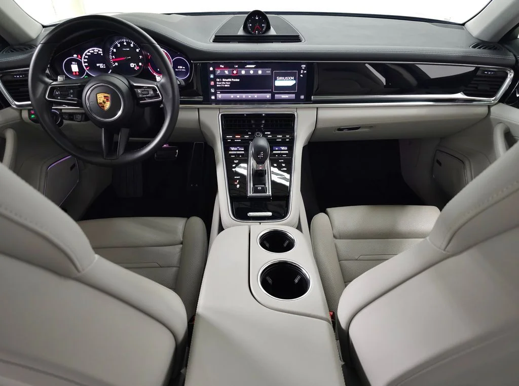 Used 2022  Porsche 4S image 14