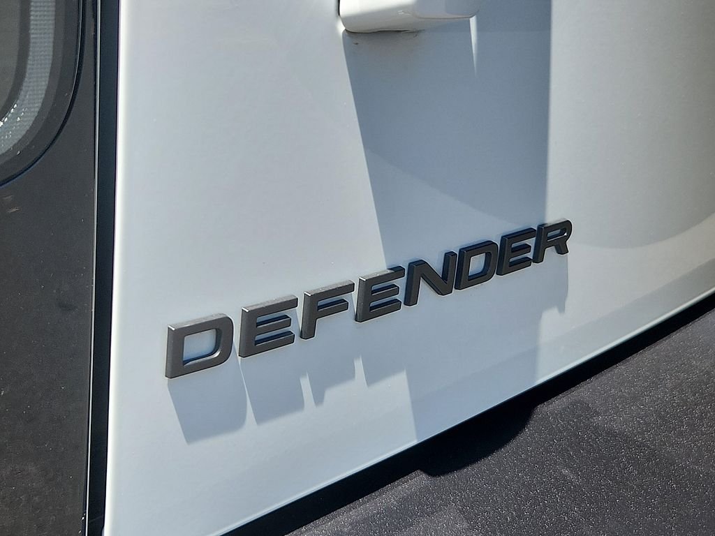 Used 2026 Fuji White Land Rover X-Dynamic SE image 30