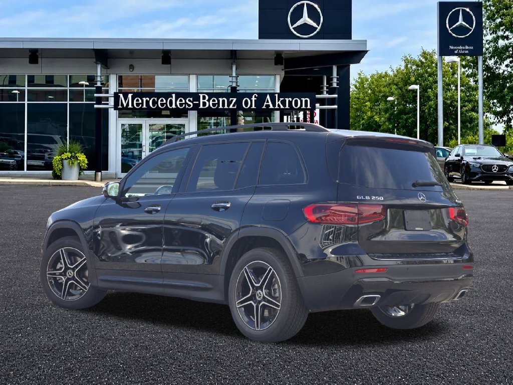New 2026 Night Black Mercedes-Benz GLB 250 image 5