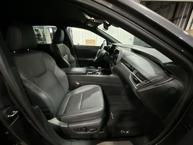 2025 Lexus RX 350 - Photo 29