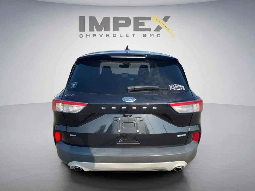 Used 2020 Black Ford SE image 4