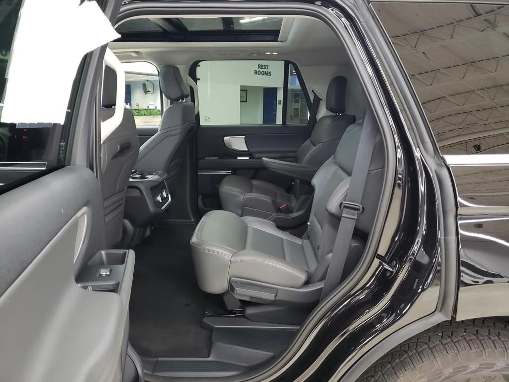 2025 Ford Expedition Active - Photo 12