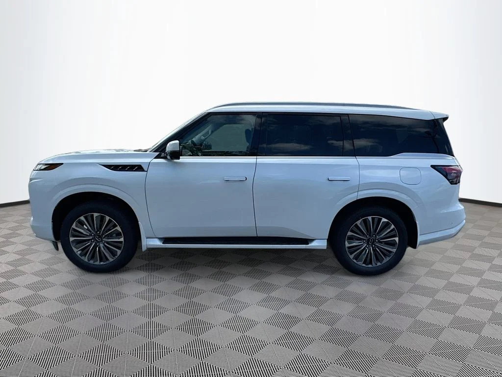 New 2026 RADIANT WHITE INFINITI Luxe 2WD image 8