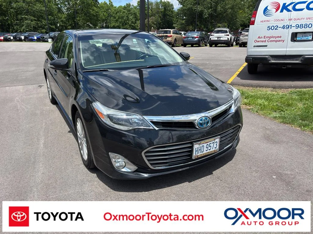 2015 Toyota Avalon Limited Hybrid's photo
