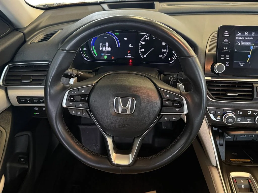 Used 2022 White Honda Touring image 18