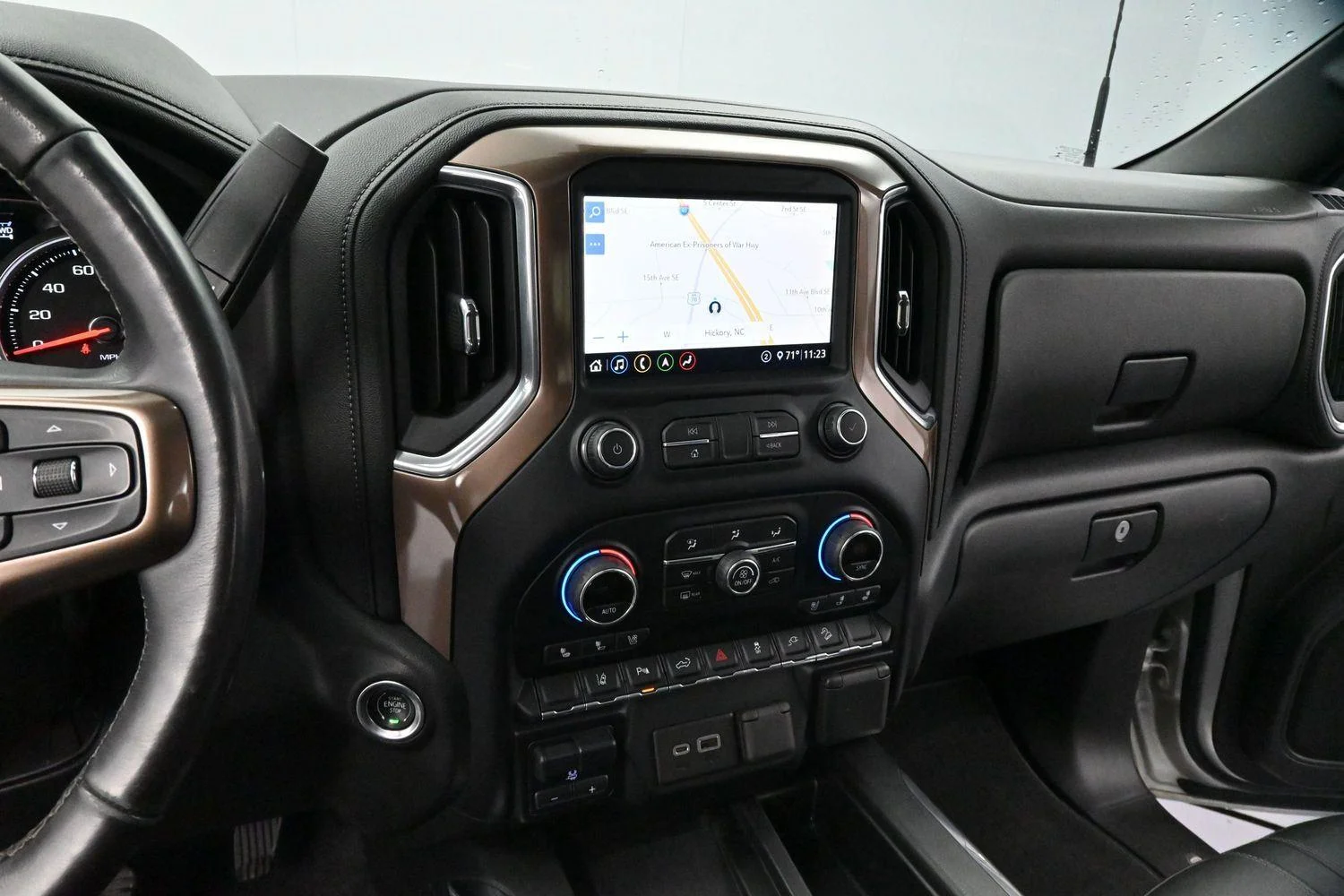 Used 2020 Silver Ice Metallic Chevrolet High Country image 18