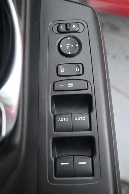 Used 2023 White Honda EX image 12