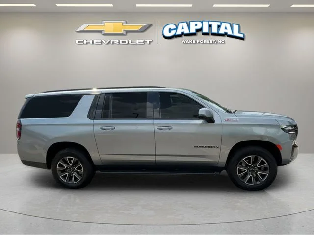 Used 2023 Gray Chevrolet Z71 image 6
