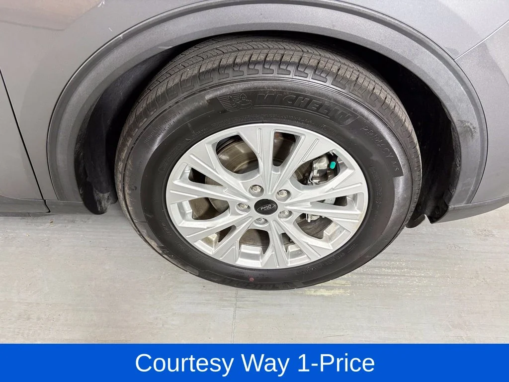 Used 2024 Gray Ford Active image 13