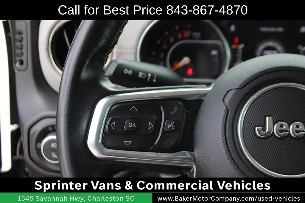 Used 2021 Black Clearcoat Jeep Overland image 18