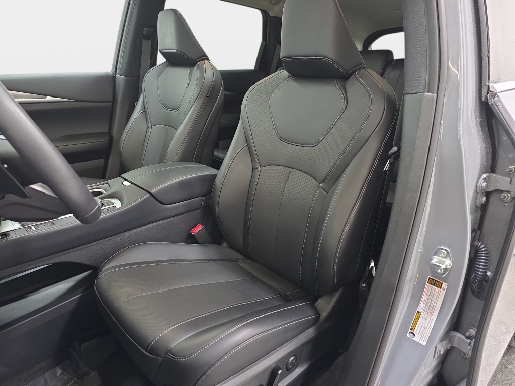 Certified Used 2027 Harbor Gray INFINITI LUXE image 12