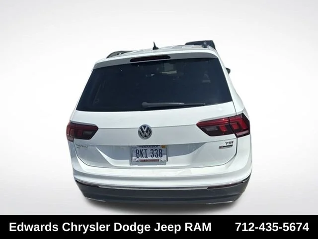 Used 2018 White Volkswagen 2.0T SE image 3