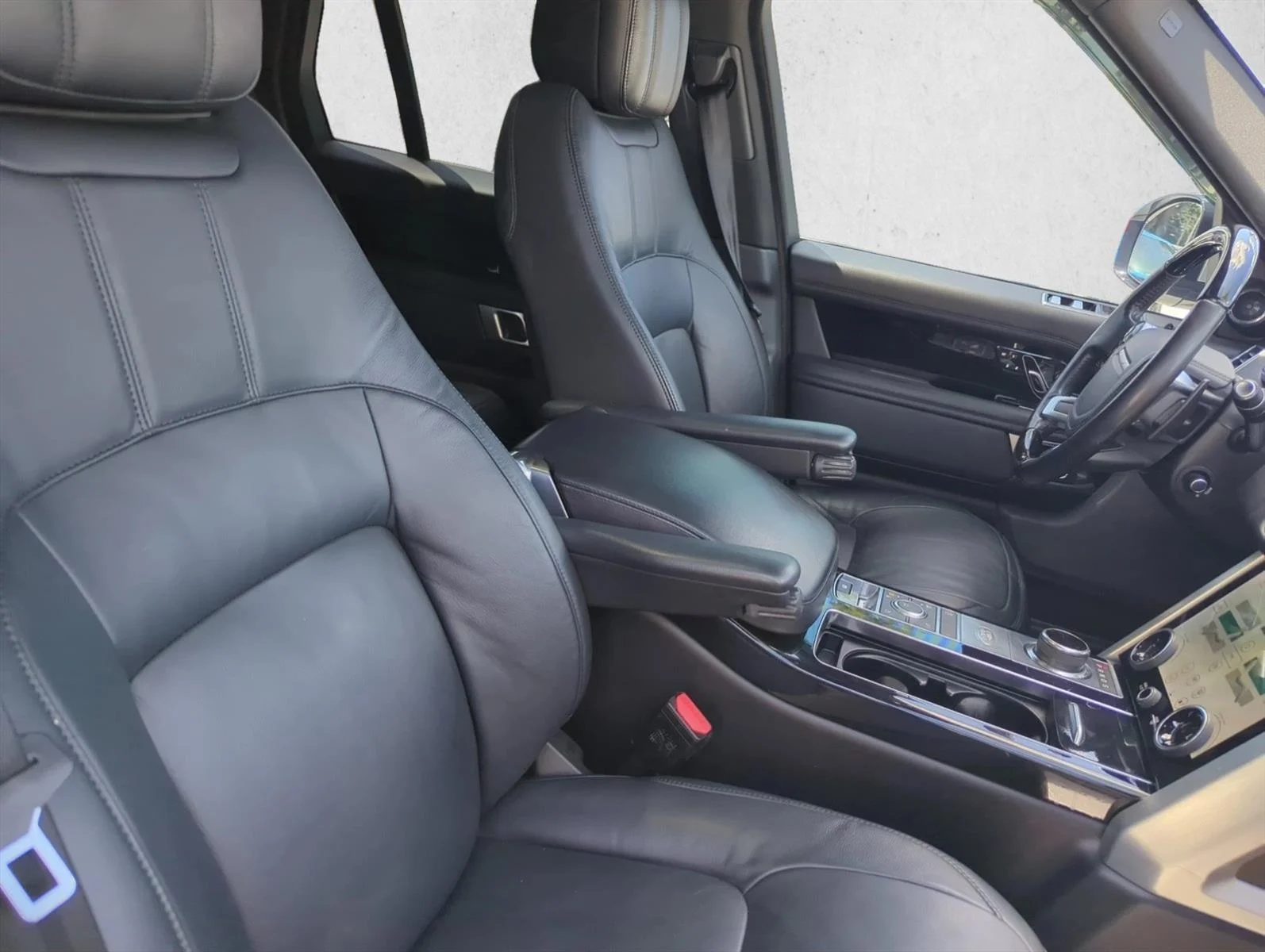 Used 2020 Narvik Black [Blac Land Rover  image 23