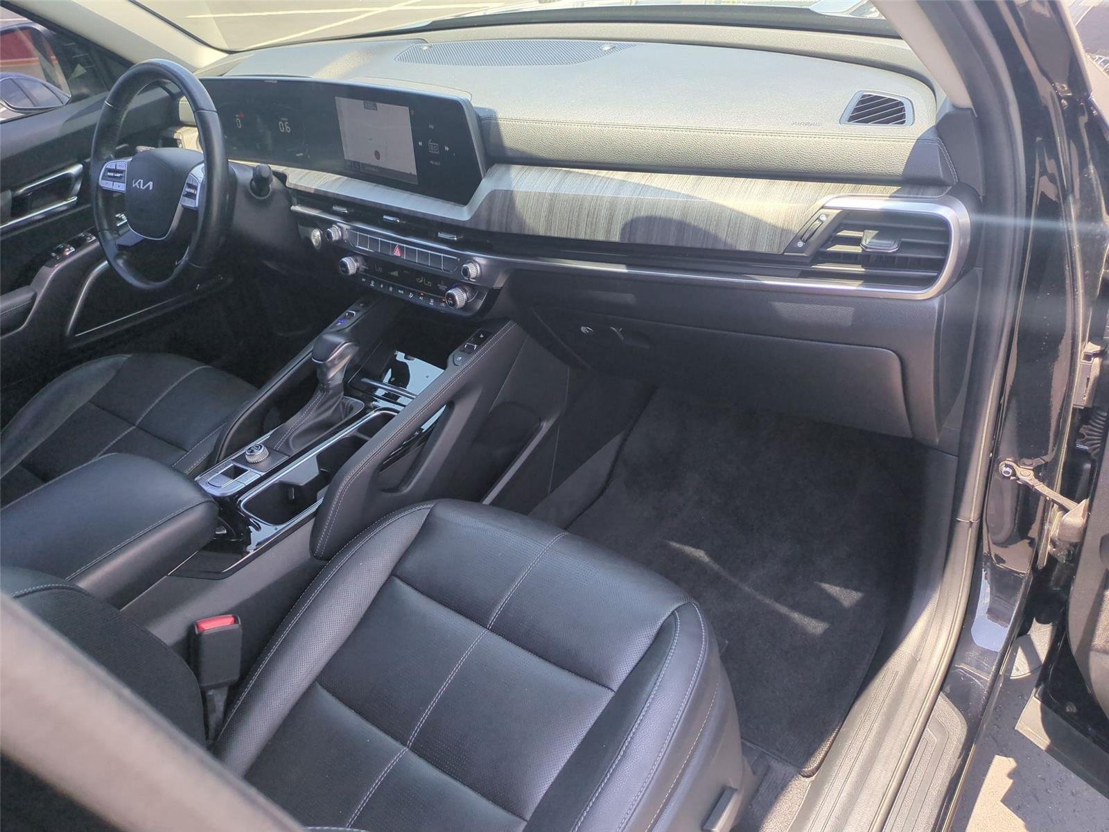 Used 2024 Ebony Black Kia EX image 56