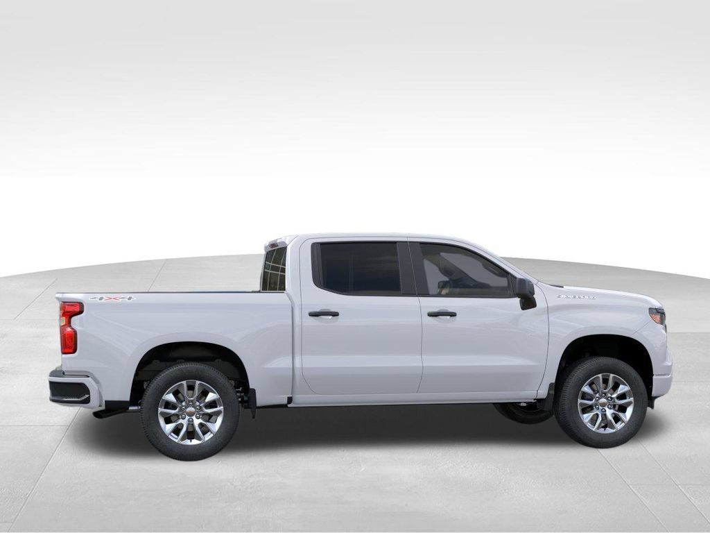 New 2026 Summit White Chevrolet Custom image 5