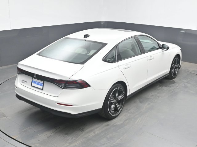New 2026 Platinum White Pearl Honda SE image 30