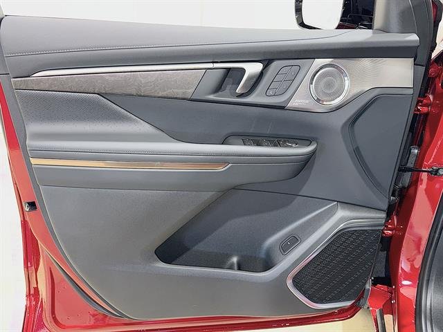 New 2026 Cherry Red Tintcoat Buick Avenir image 22