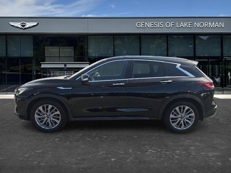 Used 2024 Black Obsidian INFINITI LUXE image 7