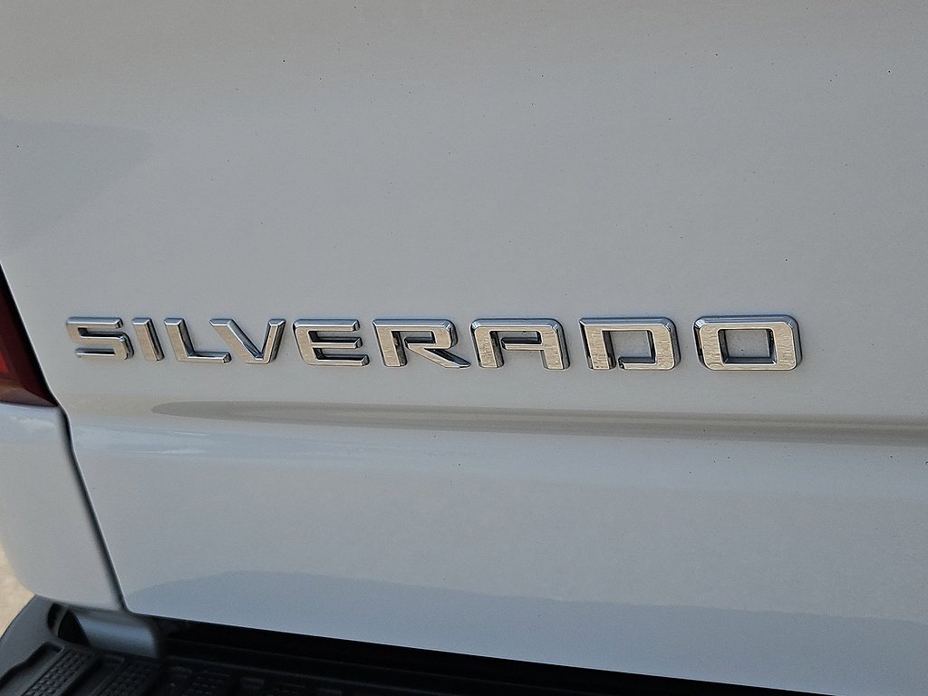 Used 2026  Chevrolet RST image 10