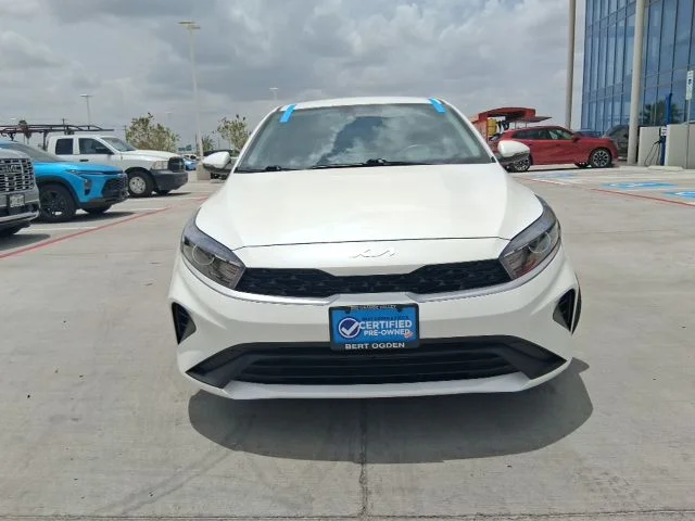Used 2024 White Kia LXS image 2