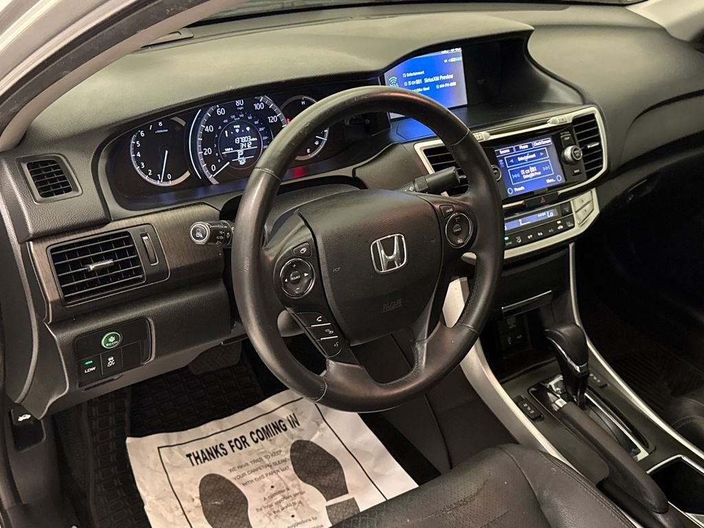 Used 2014 Alabaster Silver Metallic Honda EX-L image 18
