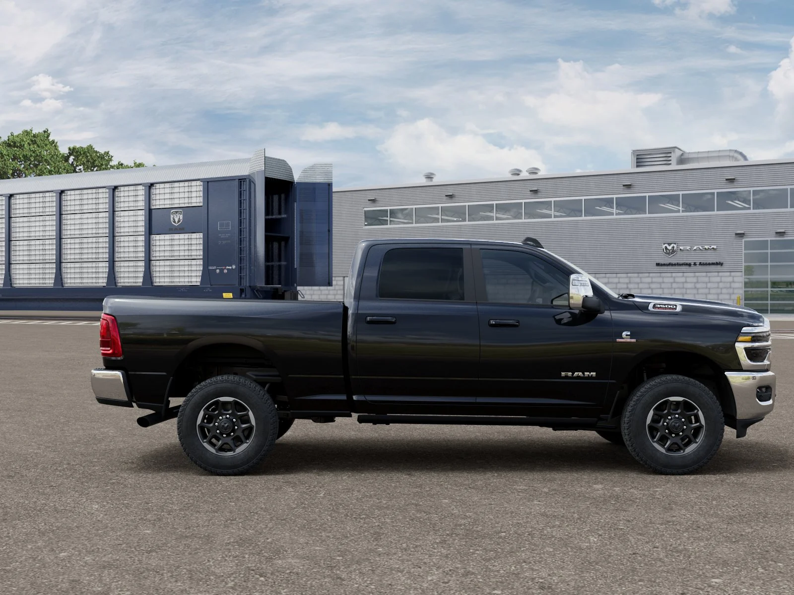 New 2026 Diamond Black Crystal Pearl-Coat Exterior Paint RAM Laramie image 12
