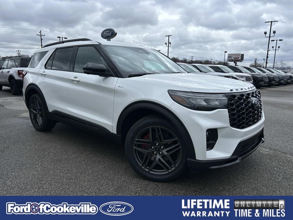 New 2026 Star White Metallic Tri-Coat Ford ST-Line image 1