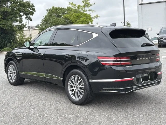 Used 2025 Black Genesis 2.5T image 11