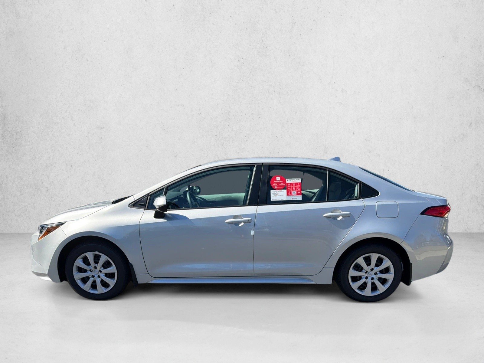 New 2027 Classic Silver Metallic Toyota LE image 6