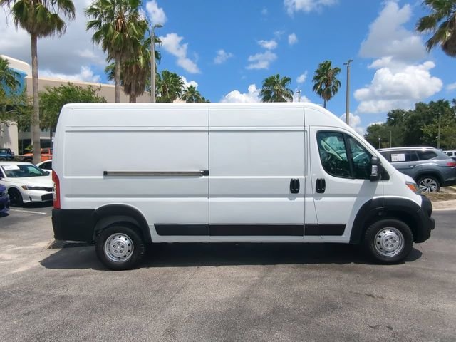 Used 2025 White Ram High Roof image 4