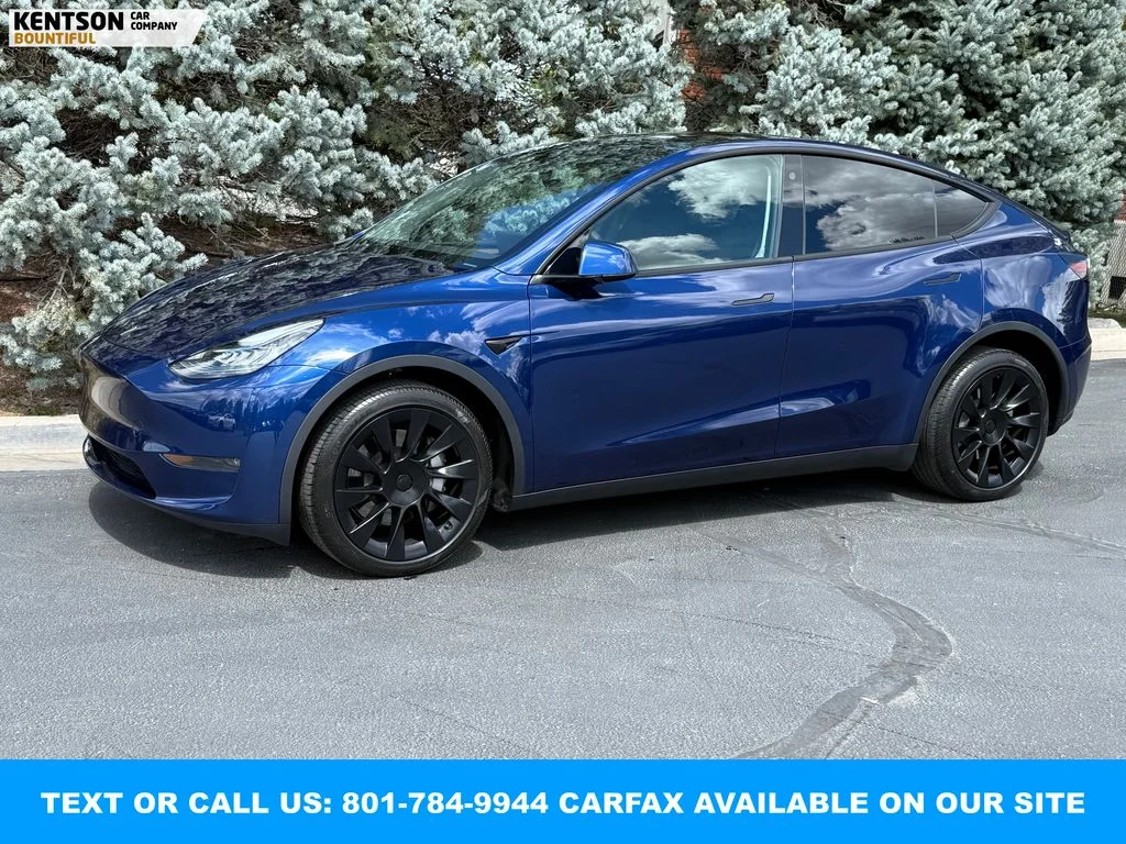 2023 Tesla Model Y Long Range Dual Motor All-Wheel Drive's photo