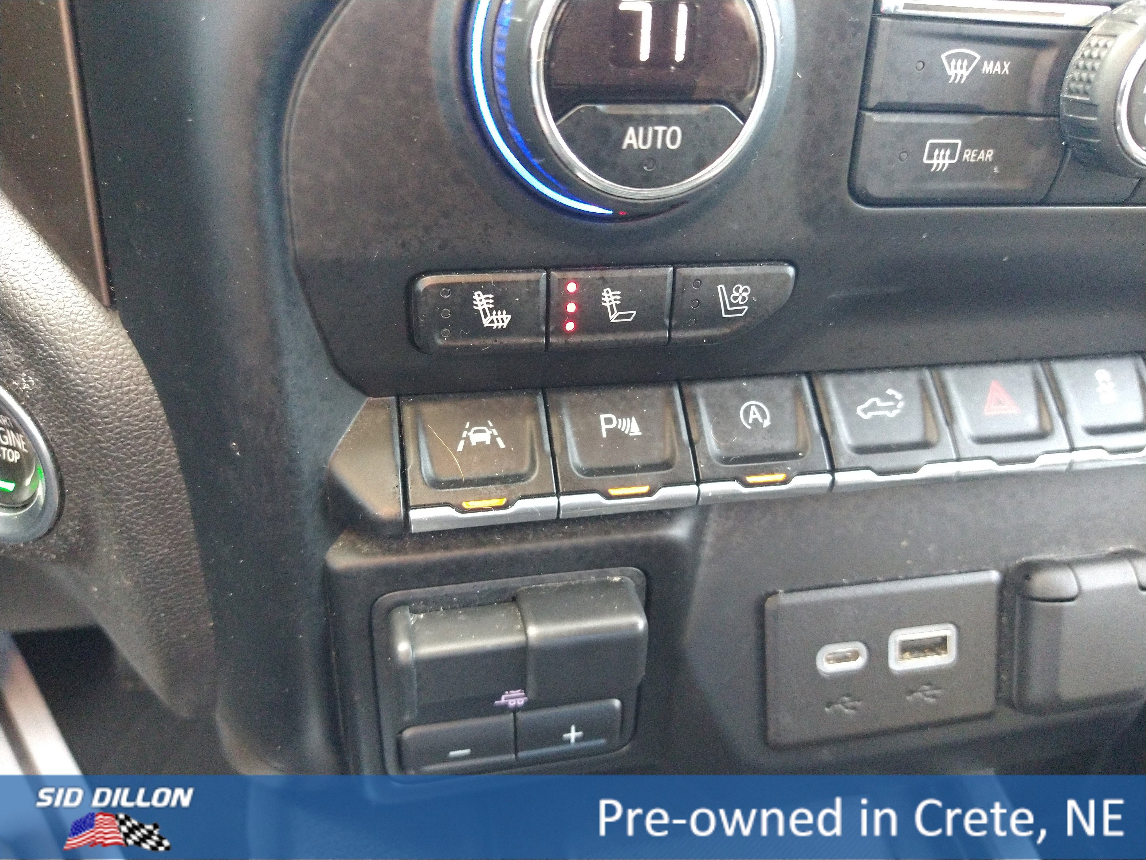 Used 2019 Cajun Red Tintcoat Chevrolet High Country image 10