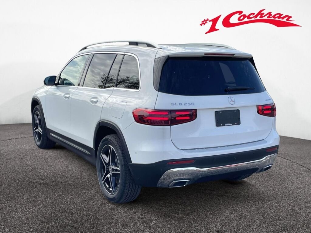 New 2026 Polar White Mercedes-Benz GLB 250 image 9